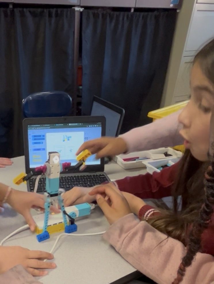 Future Minds Academy | STEM Classes for Kids | Robotics, Coding & AI in ...